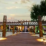 Dionysos Polichrono Hotel 3*