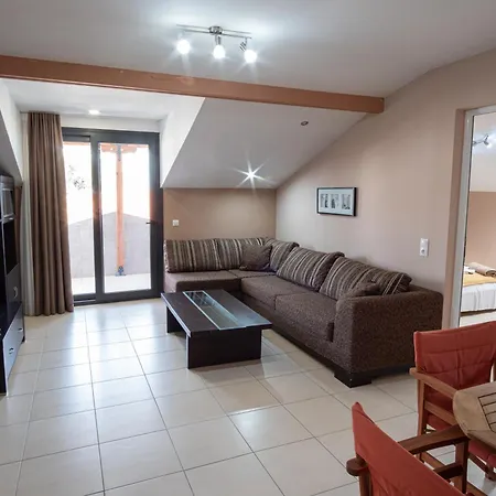 Dionysos Polichrono 3*