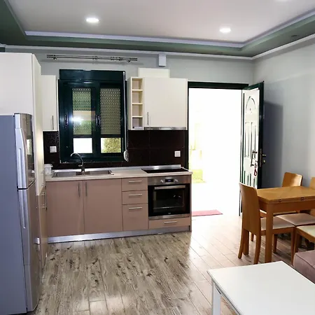 Dionysos Polichrono Hotel 3*