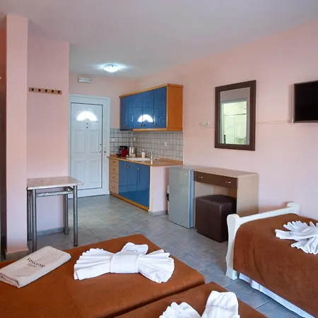 Dionysos Polichrono Hotel 3*