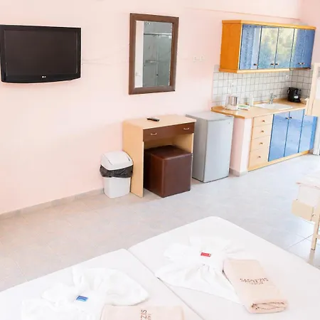 Hotel Dionysos Polichrono 3*