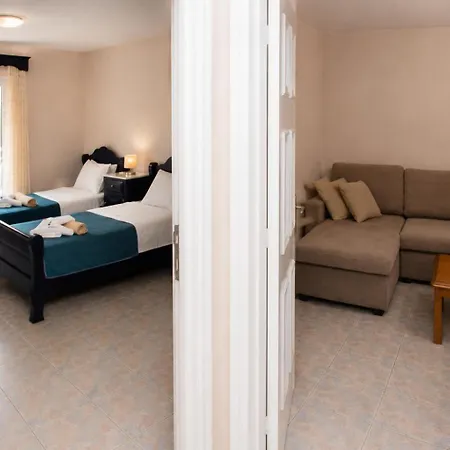 Dionysos Polichrono Hotel