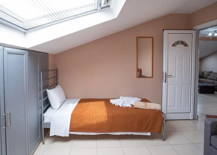 Dionysos Polichrono 3* Polychrono