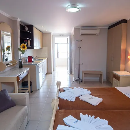 Dionysos Polichrono 3*