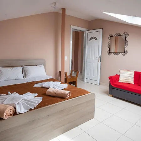 Dionysos Polichrono Hotel 3*