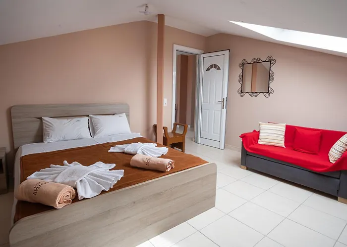 Dionysos Polichrono Hotel 3*