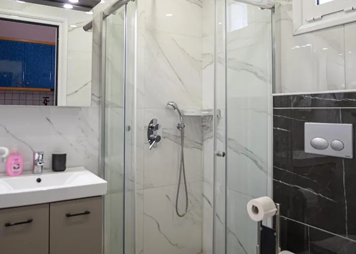 Dionysos Polichrono Polychrono