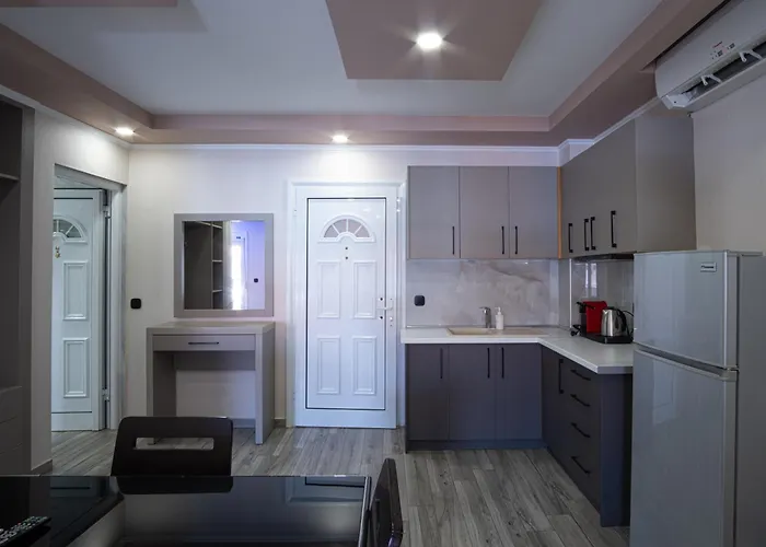 Dionysos Polichrono Polychrono